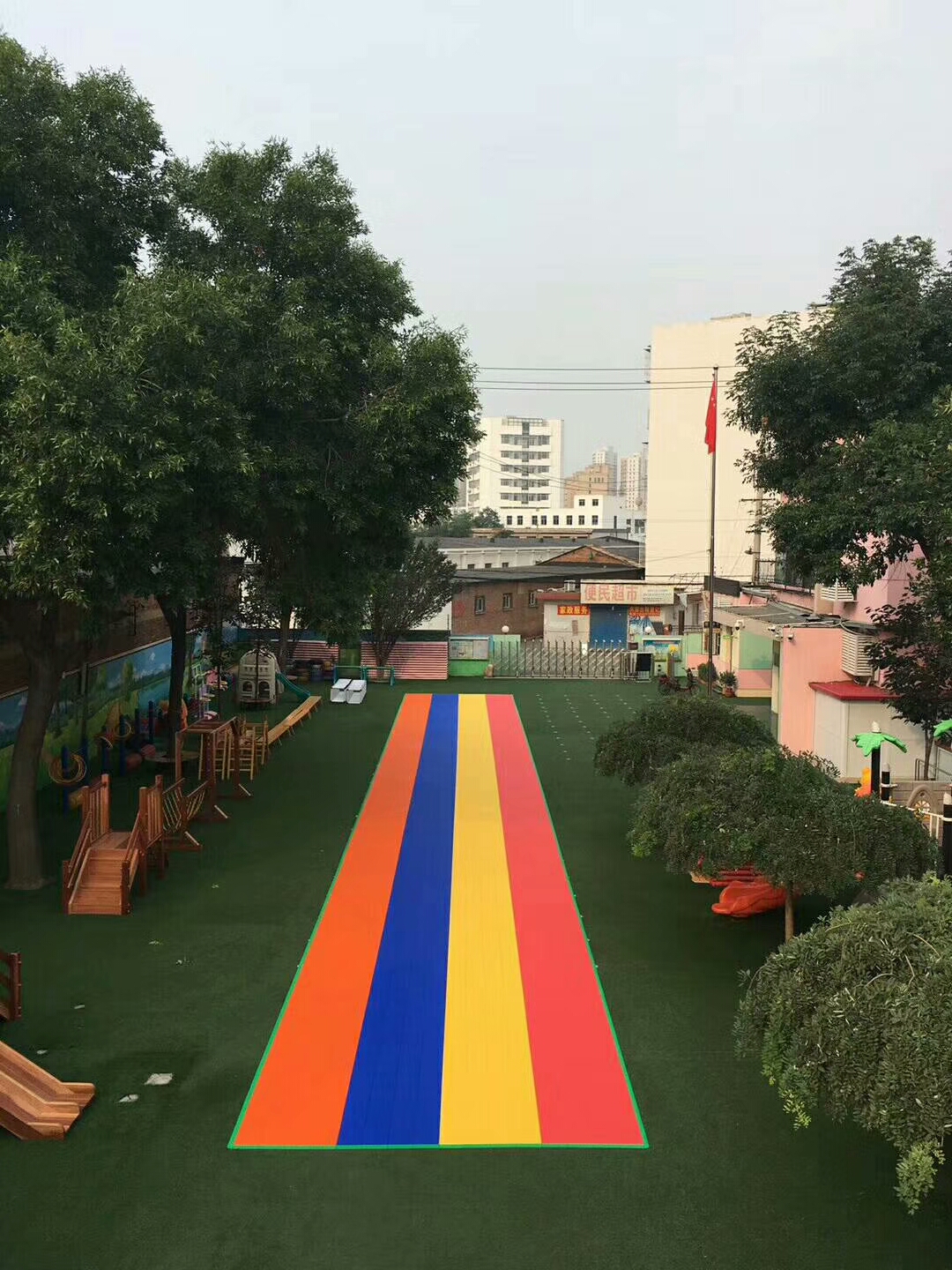 仲達(dá)地板【定】天津，與草坪合體？