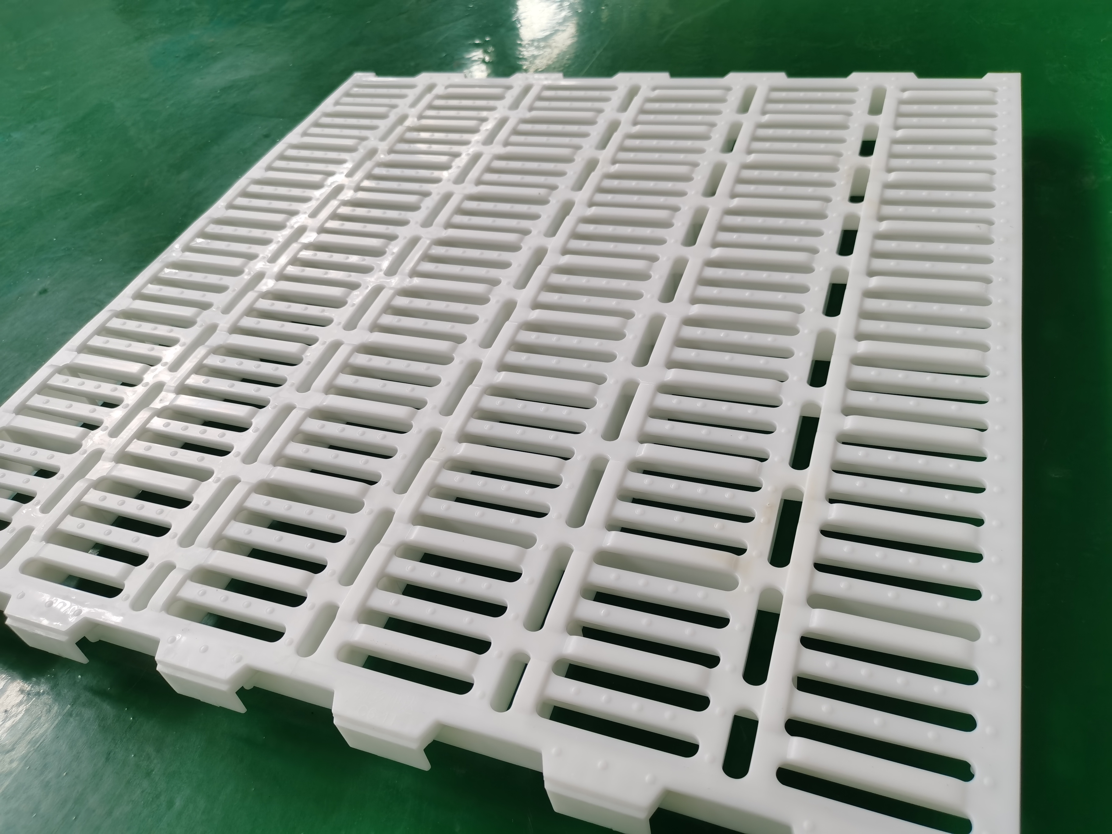 加強型塑料漏縫板有哪些優(yōu)點？